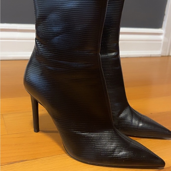 Zara Shoes - Zara Black Textured Heeled Boots